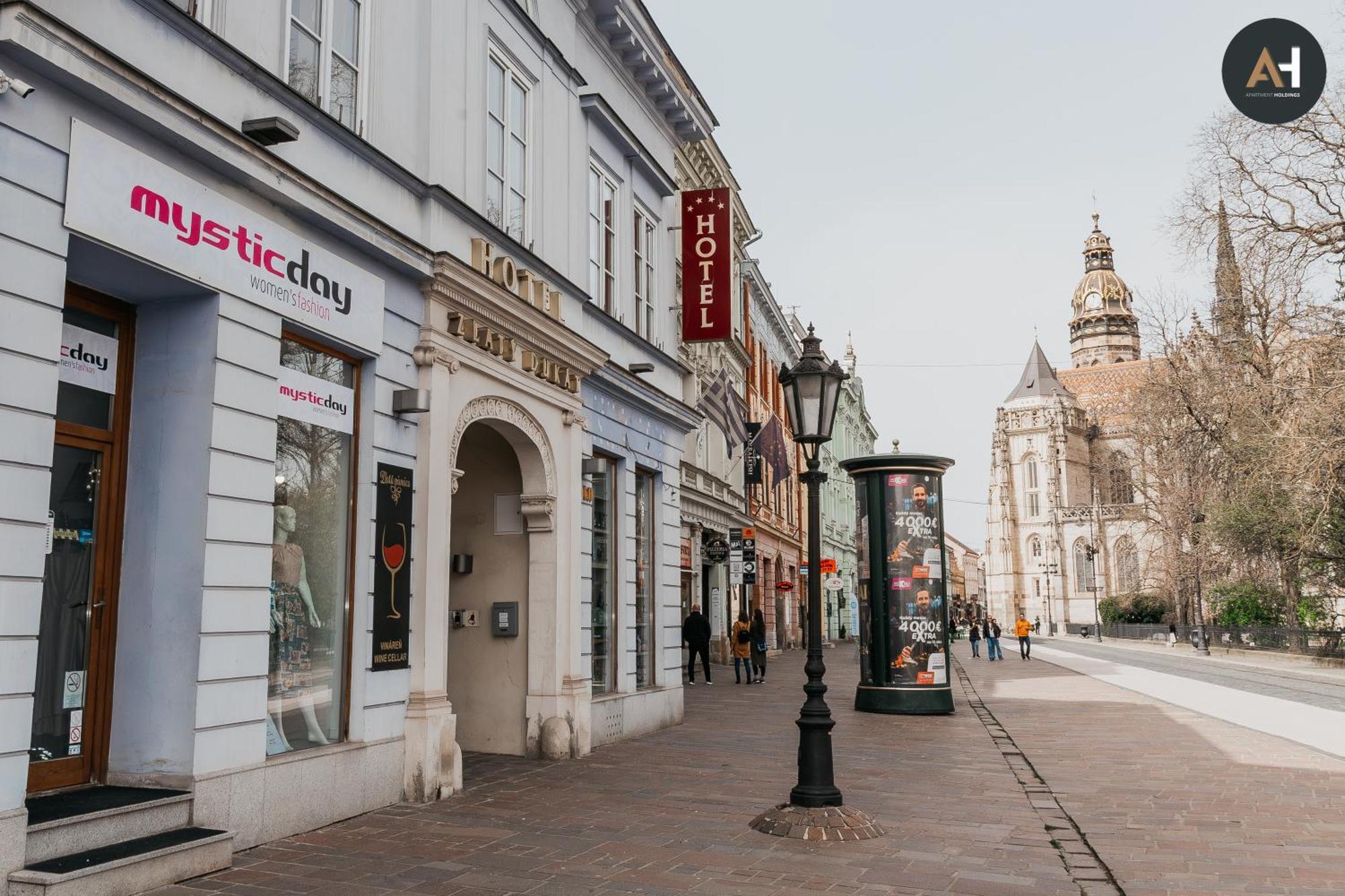 Ah Charlotte City Center Apartment Kosice Ngoại thất bức ảnh
