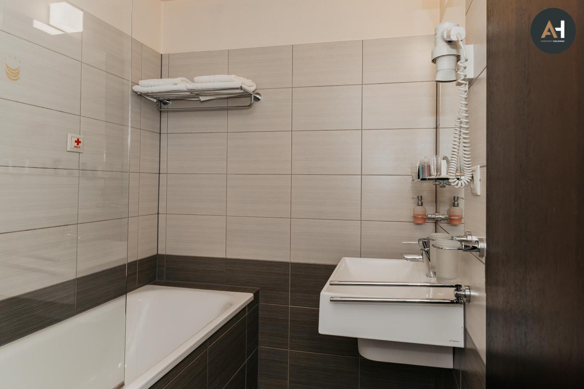 Ah Charlotte City Center Apartment Kosice Ngoại thất bức ảnh
